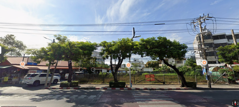 ให้เช่า - ที่ดิน ติดถนนใหญ่ เฉลิมพระเกียรติ ร.9, กรุงเทพ