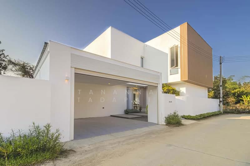 บ้านพูลวิลล่าวิวทะเลสาบ, Chiang Mai, San Ton Pao, San Kamphaeng, Chiang Mai, 3 Bedrooms, 285 sqm, Single Detached House For Sale, by Tanannat Porntadapattanayothin, 500212660 - DDproperty.com