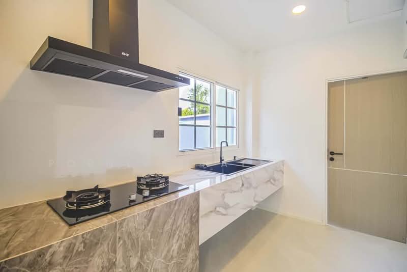 บ้านพูลวิลล่าวิวทะเลสาบ, Chiang Mai, San Ton Pao, San Kamphaeng, Chiang Mai, 3 Bedrooms, 285 sqm, Single Detached House For Sale, by Tanannat Porntadapattanayothin, 500212660 - DDproperty.com