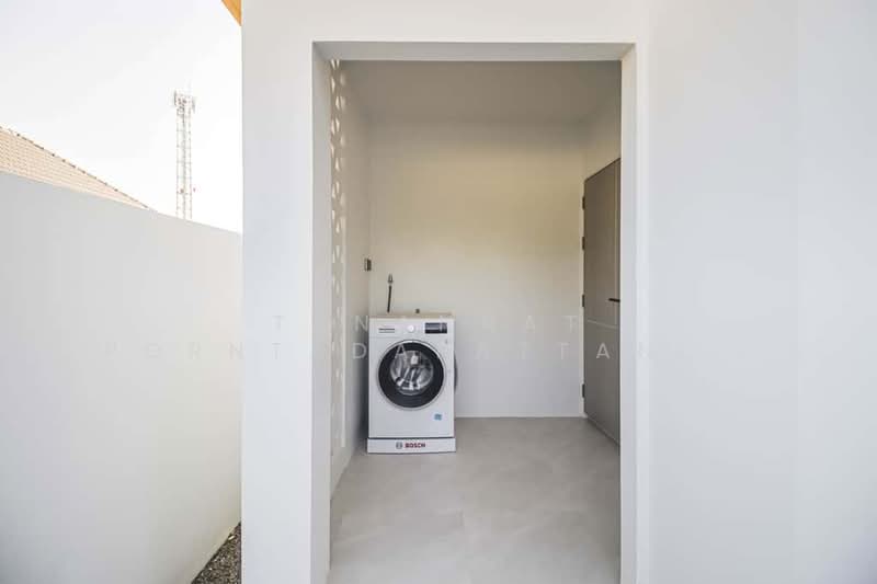 บ้านพูลวิลล่าวิวทะเลสาบ, Chiang Mai, San Ton Pao, San Kamphaeng, Chiang Mai, 3 Bedrooms, 285 sqm, Single Detached House For Sale, by Tanannat Porntadapattanayothin, 500212660 - DDproperty.com