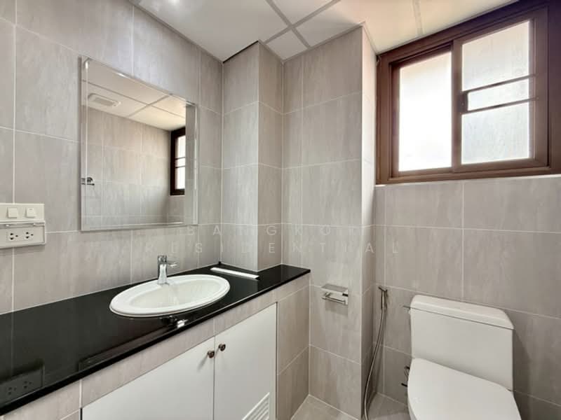 Rishi Court, Bangkok, 47 Soi Sukhumvit 15, Khlongtoei Nua, Watthana, Bangkok, 3 Bedrooms, 200 sqm, Apartment For Rent, by Bangkok Residential, 500212709 - DDproperty.com