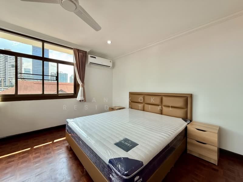 Rishi Court, Bangkok, 47 Soi Sukhumvit 15, Khlongtoei Nua, Watthana, Bangkok, 3 Bedrooms, 200 sqm, Apartment For Rent, by Bangkok Residential, 500212709 - DDproperty.com