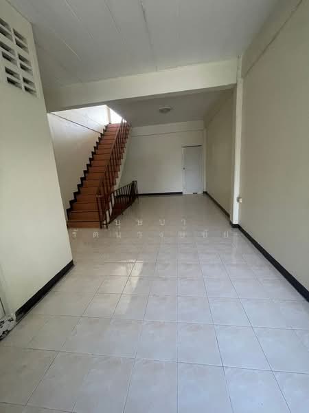 ให้เช่า - จดบริษัทได้ ทำเลสุขาภิบาล 5 ซ.45 ให้เช่าอาคารพาณิชย์ 3.5 ชั้น อาคารพร้อมอยู่ ทำเลดี ราคาถูก, กรุงเทพ