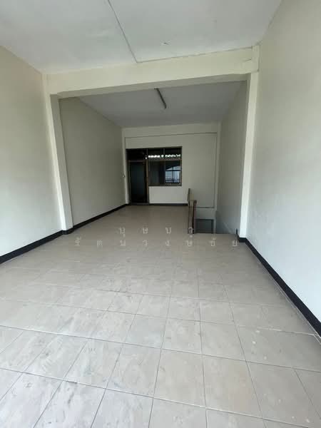 จดบริษัทได้ ทำเลสุขาภิบาล 5 ซ.45 ให้เช่าอาคารพาณิชย์ 3.5 ชั้น อาคารพร้อมอยู่ ทำเลดี ราคาถูก, Bangkok, สุขาภิบาล 5, O-Ngoen, Sai Mai, Bangkok, , 180 sqm, Shophouse For Rent, by บุษบา รัตนวงษ์ชัย, 500212711 - DDproperty.com