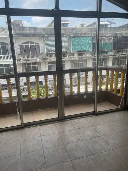 ให้เช่า - จดบริษัทได้ ทำเลสุขาภิบาล 5 ซ.45 ให้เช่าอาคารพาณิชย์ 3.5 ชั้น อาคารพร้อมอยู่ ทำเลดี ราคาถูก, กรุงเทพ