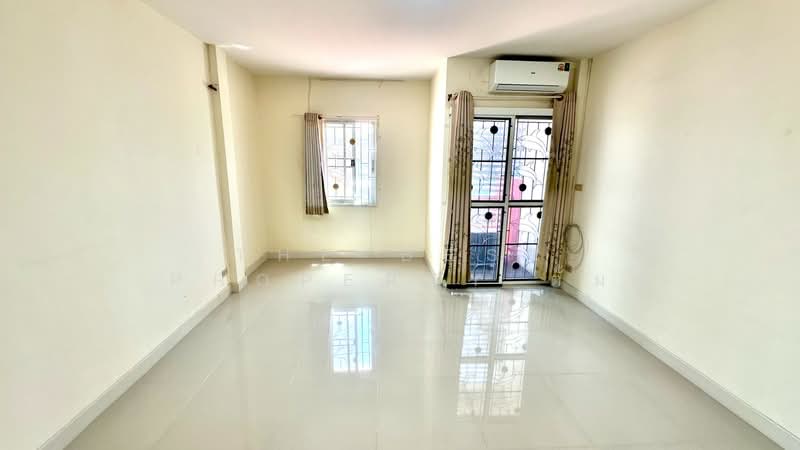 กิตตินคร ทาวน์ บ้านคุ้มเกล้า, Samut Prakan, Phreak Sa Mai, Muang Samut Prakarn, Samut Prakan, 2 Bedrooms, 100 sqm, Townhouse For Sale, by The Best Property ตั้ม, 500212717 - DDproperty.com