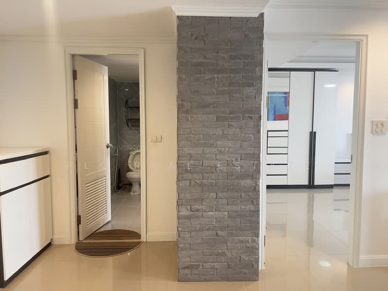 Jomtien Beach Condo, Chon Buri (Pattaya), Nong Pru, Bang Lamung (Pattaya), Chon Buri (Pattaya), 1 Bedroom, 68 sqm, Condo For Sale, by PLC real estate, 500212730 - DDproperty.com