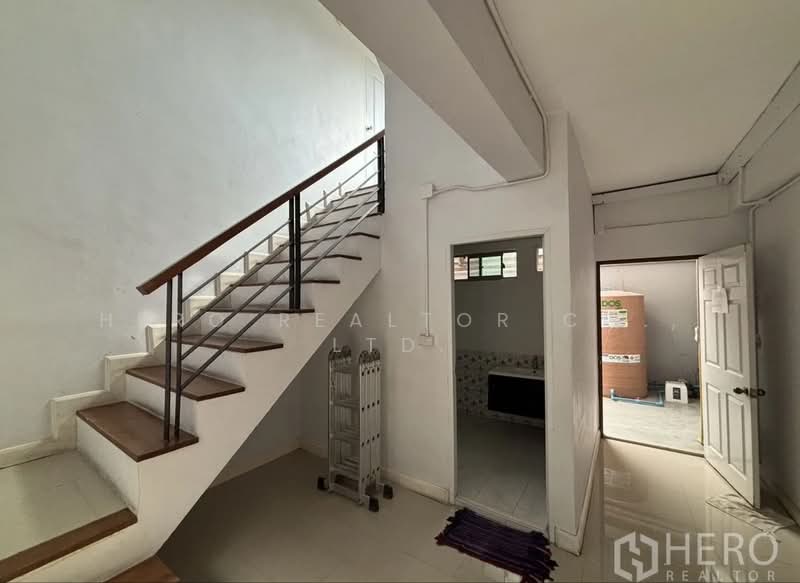 For rent Warehouse 750 sqm in Nuan Chan Bueng Kum Bangkok BRE26011, กรุงเทพ, นวลจันทร์, บึงกุ่ม, กรุงเทพ, 750 ตร.ม., โกดัง-โรงงาน ให้เช่า, โดย Hero Realtor Co., Ltd., 500212735 - DDproperty.com