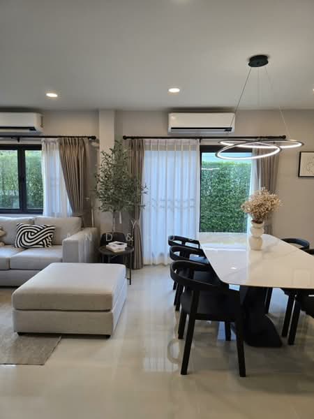 Centro Bangna, Samut Prakan, 111 Soi 3, Bang Kaeo, Bang Plee, Samut Prakan, 4 Bedrooms, 190 sqm, Single Detached House For Rent, by YTD Land&houses Real Estate Agency, 500212737 - DDproperty.com