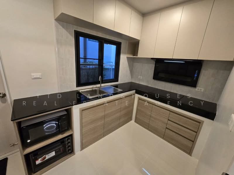 Centro Bangna, Samut Prakan, 111 Soi 3, Bang Kaeo, Bang Plee, Samut Prakan, 4 Bedrooms, 190 sqm, Single Detached House For Rent, by YTD Land&houses Real Estate Agency, 500212737 - DDproperty.com