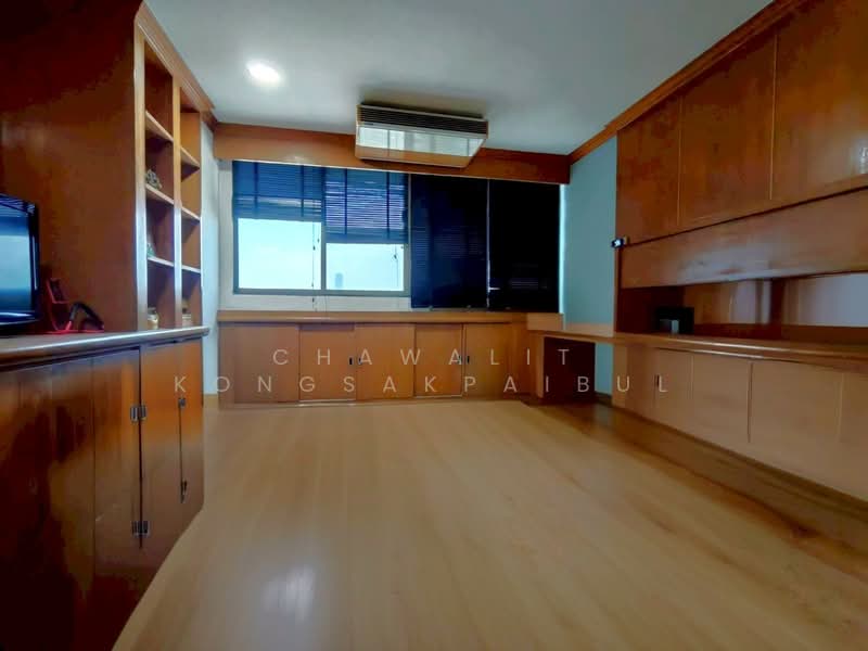 Supalai Place Sukhumvit 39, Bangkok, 175-179 Soi Sukhumvit 39 Sukhumvit Road, Khlong Tan Nua, Watthana, Bangkok, 2 Bedrooms, 74 sqm, Condo For Sale, by CHAWALIT KONGSAKPAIBUL, 500212741 - DDproperty.com