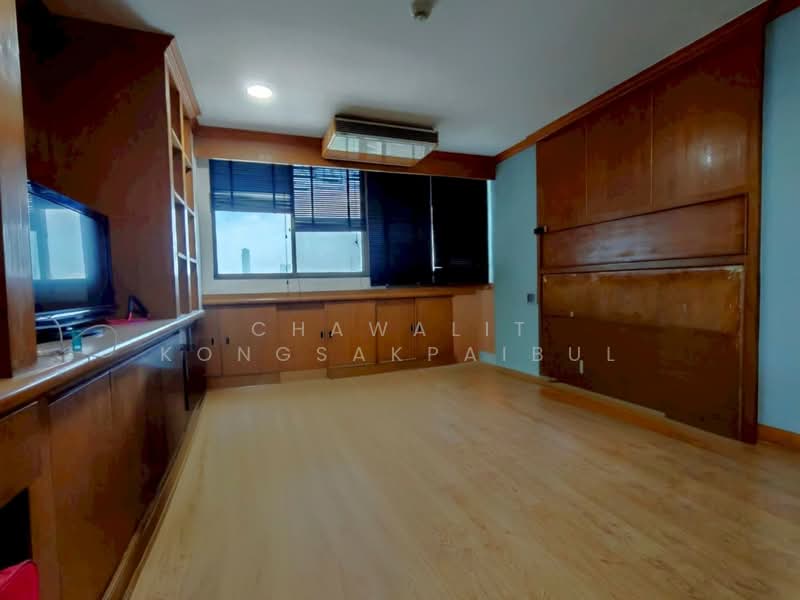 Supalai Place Sukhumvit 39, Bangkok, 175-179 Soi Sukhumvit 39 Sukhumvit Road, Khlong Tan Nua, Watthana, Bangkok, 2 Bedrooms, 74 sqm, Condo For Sale, by CHAWALIT KONGSAKPAIBUL, 500212741 - DDproperty.com