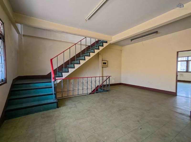 ขาย - ทำเลการค้าติดแนวรถไฟฟ้าMRT!!! เหมาะทำออฟฟิศ คลังสินค้า ขายตึกแถว 4.5 ชั้น2 คูหา 33 ตรว. ติดถนน, กรุงเทพ