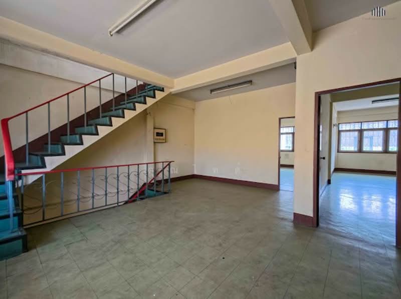 For Sale - ทำเลการค้าติดแนวรถไฟฟ้าMRT!!! เหมาะทำออฟฟิศ คลังสินค้า ขายตึกแถว 4.5 ชั้น2 คูหา 33 ตรว. ติดถนน, Bangkok