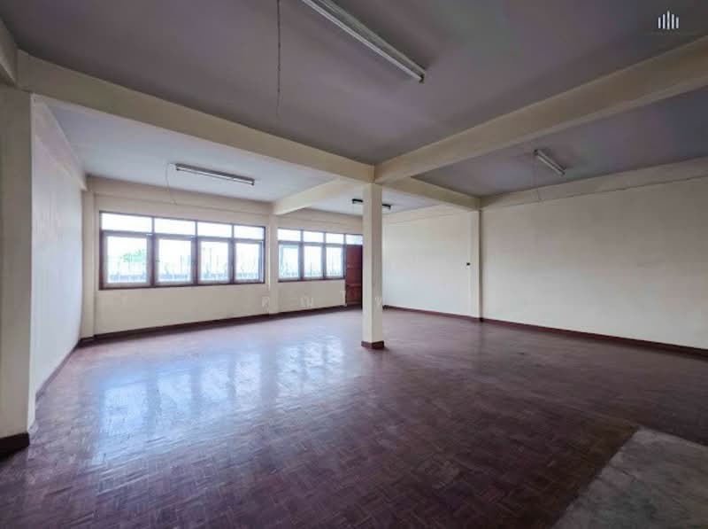 For Sale - ทำเลการค้าติดแนวรถไฟฟ้าMRT!!! เหมาะทำออฟฟิศ คลังสินค้า ขายตึกแถว 4.5 ชั้น2 คูหา 33 ตรว. ติดถนน, Bangkok