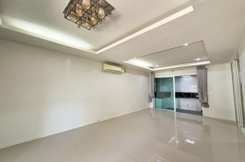 Pruksa Lite Lox Donmuang : พฤกษาไลท์ ล็อกซ์ ดอนเมือง, กรุงเทพ, ซอย เทิดราชัน 45, สีกัน, ดอนเมือง, กรุงเทพ, 119 ตร.ม., ทาวน์เฮ้าส์ ขาย, โดย คุณพลอย, 500212761 - DDproperty.com