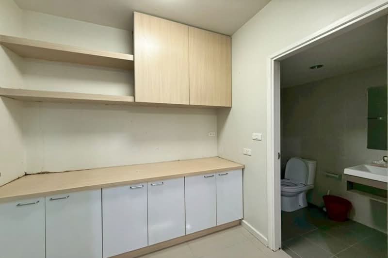 Pruksa Lite Lox Donmuang, Bangkok, Soi Thoet Rachan 45, Si Khan, Don Mueang, Bangkok, 3 Bedrooms, 119 sqm, Townhouse For Sale, by คุณพลอย, 500212761 - DDproperty.com