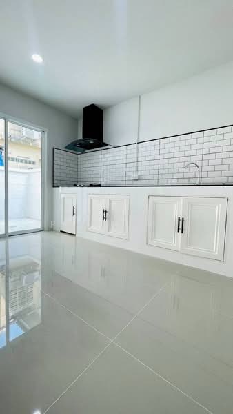 Budsarin Wongwaen-Rattanathibet, Nonthaburi, Ban Kluai-Sai Noi Road, Phimonrat, Bang Bua Thong, Nonthaburi, 3 Bedrooms, 21 sqm, Townhouse For Sale, by Connex Property, 500212778 - DDproperty.com