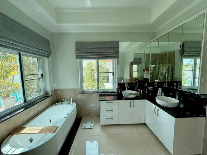 Santa Maria, Chon Buri (Pattaya), Tambon Pong, Poong, Bang Lamung (Pattaya), Chon Buri (Pattaya), 3 Bedrooms, 270 sqm, Villa For Sale, by Sathida Limphasut (App), 500212849 - DDproperty.com