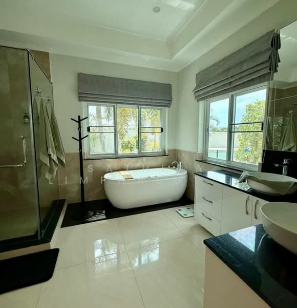 Santa Maria, Chon Buri (Pattaya), Tambon Pong, Poong, Bang Lamung (Pattaya), Chon Buri (Pattaya), 3 Bedrooms, 270 sqm, Villa For Sale, by Sathida Limphasut (App), 500212849 - DDproperty.com