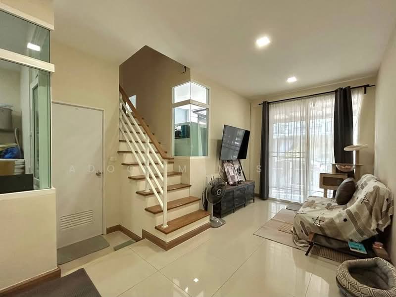 Golden Town 2 Ngamwongwan-Prachachuen : หมู่บ้านโกลเด้นทาวน์ 2 งามวงศ์วาน-ประชาชื่น, นนทบุรี, ซ.งามวงศ์วาน 6 แยก 2 ถ.งามวงศ์วาน, บางเขน, เมืองนนทบุรี, นนทบุรี, 96 ตร.ม., ทาวน์เฮ้าส์ ขาย, โดย Adool Manusdee, 500212886 - DDproperty.com