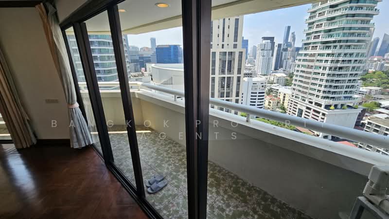 Baan Suanpetch, Bangkok, 18 Soi Sukhumvit 39, Khlong Tan Nua, Watthana, Bangkok, 2 Bedrooms, 65 sqm, Condo For Rent, by BANGKOK PROPERTY AGENTS, 500212899 - DDproperty.com