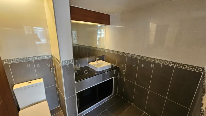 Baan Suanpetch, Bangkok, 18 Soi Sukhumvit 39, Khlong Tan Nua, Watthana, Bangkok, 2 Bedrooms, 65 sqm, Condo For Rent, by BANGKOK PROPERTY AGENTS, 500212899 - DDproperty.com