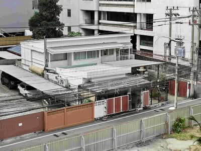 ขาย - บ้านและที่ดิน สุขุมวิท 42 ห่างจาก BTS เอกมัย 700 เมตร, กรุงเทพ