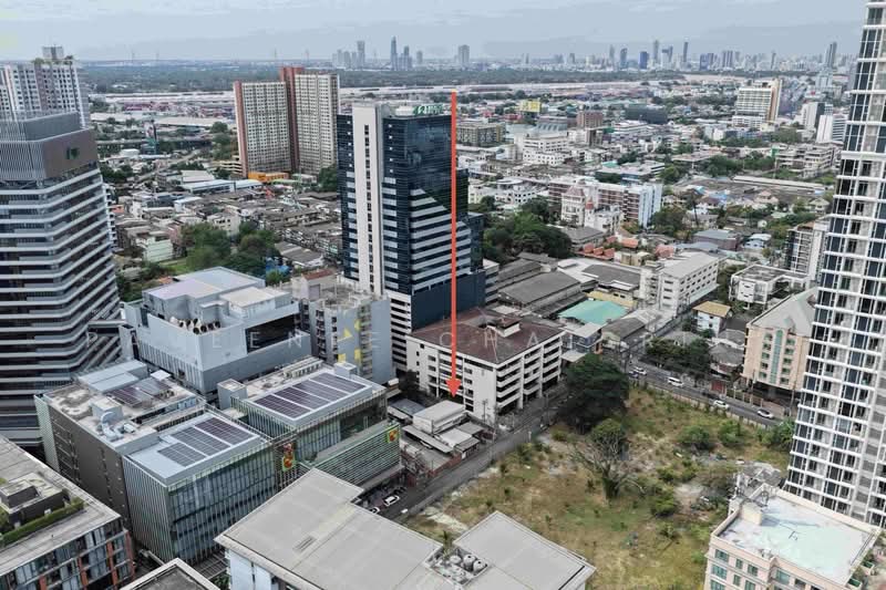 House for sale at Sukhunvit 42, 700m to Ekkamai BTS, Bangkok, Phra Kanong, Khlong Toei, Bangkok, , 340 sqm, Retail Space For Sale, by Paveenee Chaisriha, 500212909 - DDproperty.com