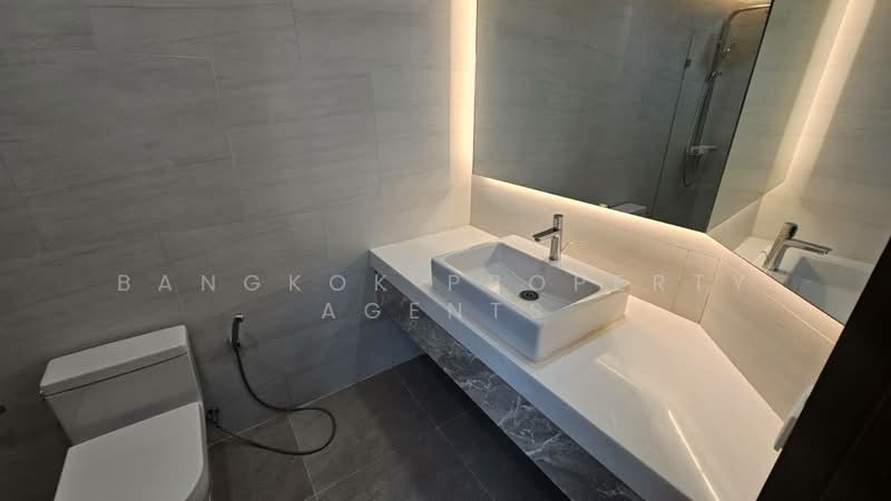 Fifty Fifth Tower : ฟิฟตี้ฟิฟท์ ทาวเวอร์, กรุงเทพ, 84 ซอยสุขุมวิท 55 ถนนสุขุมวิท, คลองตันเหนือ, วัฒนา, กรุงเทพ, 170 ตร.ม., คอนโด ให้เช่า, โดย BANGKOK PROPERTY AGENTS, 500212910 - DDproperty.com