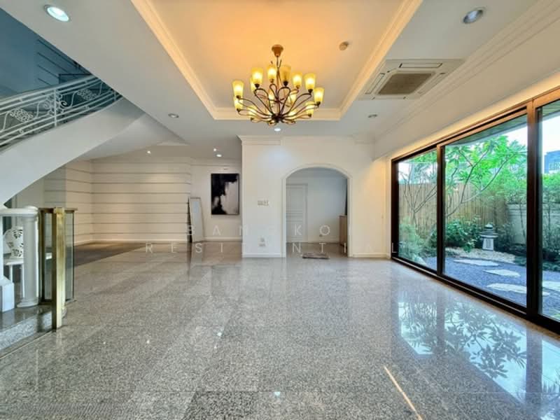 Charan Tower Residences by Aspira, Bangkok, 19 Soi Sukhumvit 43, Khlong Tan Nua, Watthana, Bangkok, 4 Bedrooms, 385 sqm, Apartment For Rent, by Bangkok Residential, 500212913 - DDproperty.com