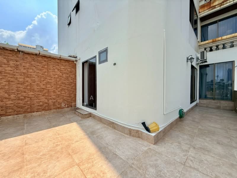 Charan Tower Residences by Aspira, Bangkok, 19 Soi Sukhumvit 43, Khlong Tan Nua, Watthana, Bangkok, 4 Bedrooms, 385 sqm, Apartment For Rent, by Bangkok Residential, 500212913 - DDproperty.com