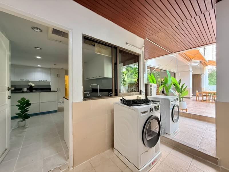 Charan Tower Residences by Aspira, Bangkok, 19 Soi Sukhumvit 43, Khlong Tan Nua, Watthana, Bangkok, 4 Bedrooms, 385 sqm, Apartment For Rent, by Bangkok Residential, 500212913 - DDproperty.com