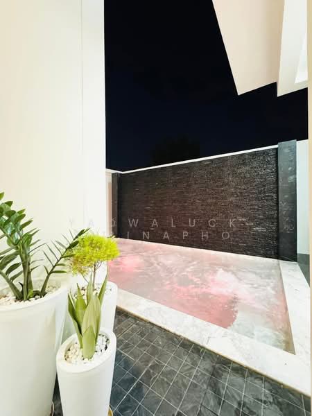 Luxury Modern Pool Villa, Chon Buri (Pattaya), Nong Pru, Bang Lamung (Pattaya), Chon Buri (Pattaya), 3 Bedrooms, 500 sqm, Villa For Sale, by Yaowaluck Sirinapho, 500212916 - DDproperty.com
