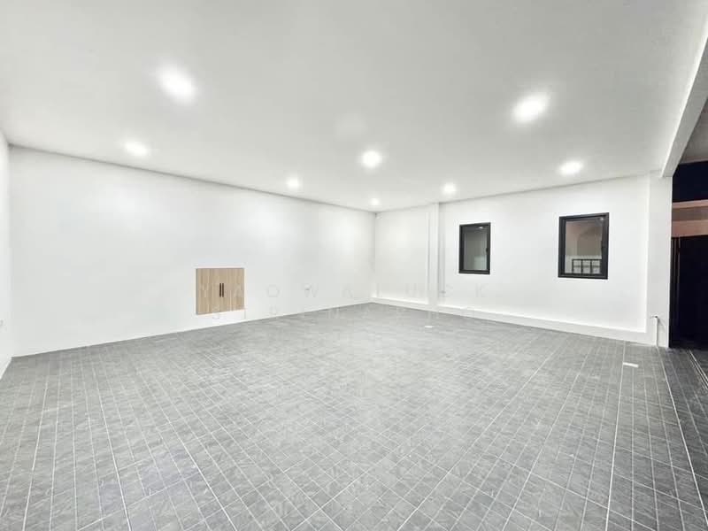 //maps.app.goo.gl/7FUZc533qEriW6vx8?g_st=com.google.maps.preview.copy, ชลบุรี, หนองปรือ, บางละมุง, ชลบุรี, 500 ตร.ม., วิลล่า ขาย, โดย Yaowaluck Sirinapho, 500212916 - DDproperty.com