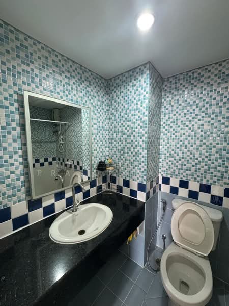 Lumpini Place Narathiwas 24, Bangkok, Sathu Pradit 19 Alley 3, Chong Nonsi, Yan Nawa, Bangkok, 1 Bedroom, 33 sqm, Condo For Rent, by Thitiphan Prasopkiatpoca, 500212947 - DDproperty.com