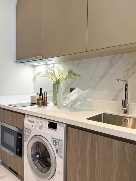 Rhythm Ekkamai Estate, Bangkok, Soi Sukhumvit 63, Khlongtoei Nua, Watthana, Bangkok, 1 Bedroom, 40 sqm, Condo For Rent, by Kiattiyos Chaisura, 500212964 - DDproperty.com