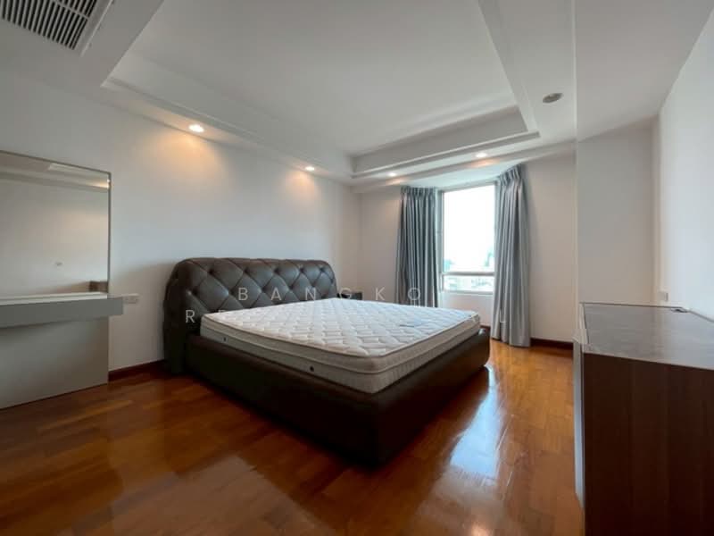 Royal Castle Sukhumvit, Bangkok, 30 Soi Sukhumvit 39, Khlongtoei Nua, Watthana, Bangkok, 3 Bedrooms, 160 sqm, Condo For Rent, by Bangkok Residential, 500212970 - DDproperty.com