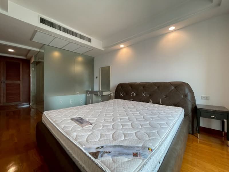 Royal Castle Sukhumvit, Bangkok, 30 Soi Sukhumvit 39, Khlongtoei Nua, Watthana, Bangkok, 3 Bedrooms, 160 sqm, Condo For Rent, by Bangkok Residential, 500212970 - DDproperty.com