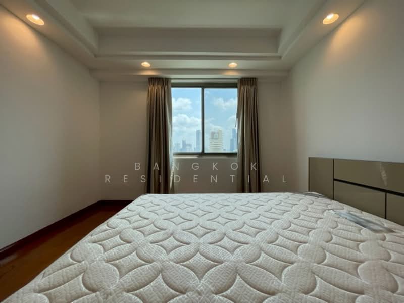 Royal Castle Sukhumvit, Bangkok, 30 Soi Sukhumvit 39, Khlongtoei Nua, Watthana, Bangkok, 3 Bedrooms, 160 sqm, Condo For Rent, by Bangkok Residential, 500212970 - DDproperty.com