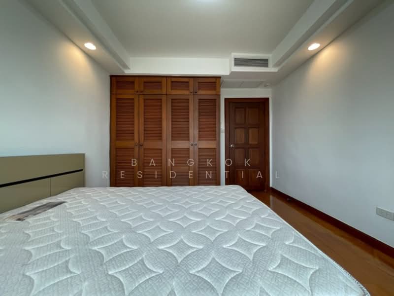 Royal Castle Sukhumvit, Bangkok, 30 Soi Sukhumvit 39, Khlongtoei Nua, Watthana, Bangkok, 3 Bedrooms, 160 sqm, Condo For Rent, by Bangkok Residential, 500212970 - DDproperty.com