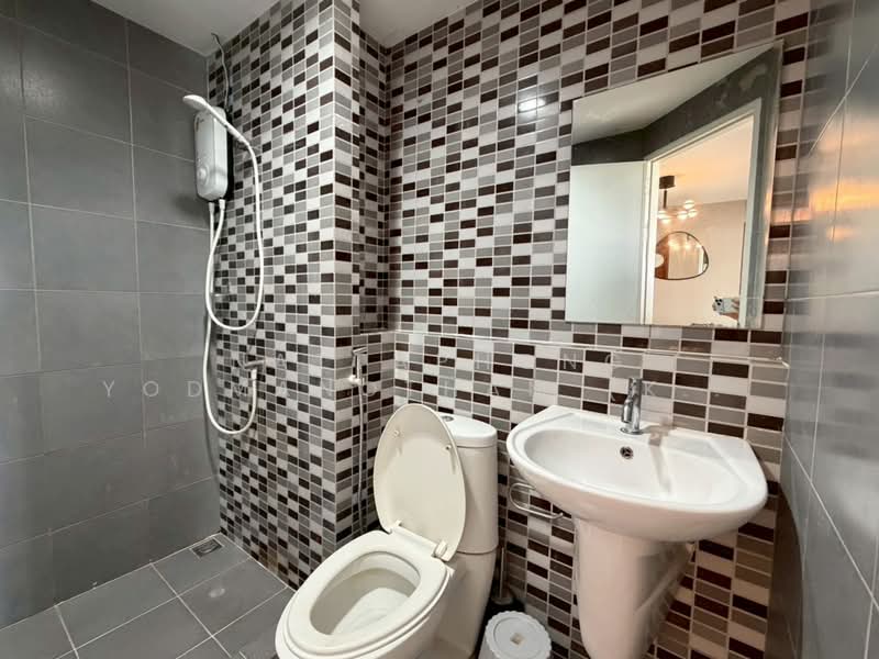 Dcondo Rattanathibet, Nonthaburi, 115 Rattanathibet Road, Sai Ma, Muang Nonthaburi, Nonthaburi, Studio, 28 sqm, Condo For Rent, by NATTAPHONG Yodmanotham (K. Book), 500213002 - DDproperty.com