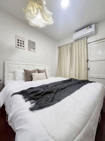 2-Storey Single House, Huai Khwang Area, Near KIS and SISB International Schools, Bangkok, Huai Khwang, Huai Khwang, Bangkok, 6 Bedrooms, 280 sqm, Single Detached House For Rent, by LINE @firststep, 500213005 - DDproperty.com