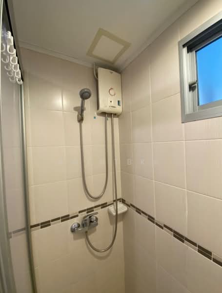 Lumpini Ville Ramkhamhaeng 26, Bangkok, Soi Ramkamhang 26, Huamark Road, Hua Mak, Bang Kapi, Bangkok, 1 Bedroom, 33 sqm, Condo For Rent, by Agentbkk, 500213028 - DDproperty.com