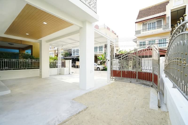 ขาย - Baan Lapawan 17 : บ้านลภาวัน 17, นนทบุรี