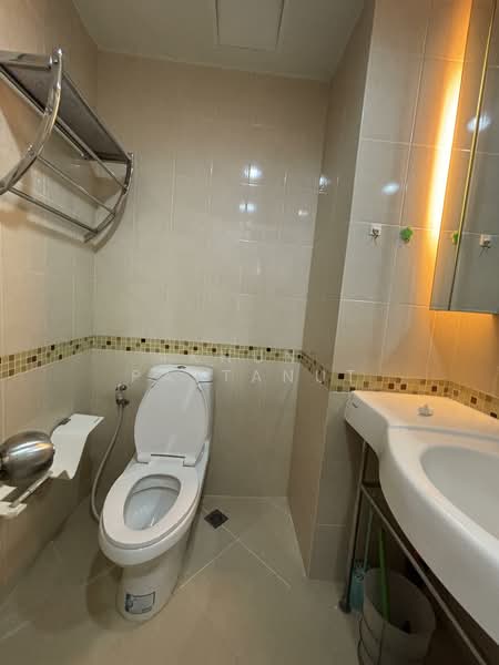 Life @ Ratchada, Bangkok, 36 Soi Lat Phrao 36, Chan Kasem, Chatuchak, Bangkok, 1 Bedroom, 43 sqm, Condo For Rent, by Khun Pattanut, 500213098 - DDproperty.com