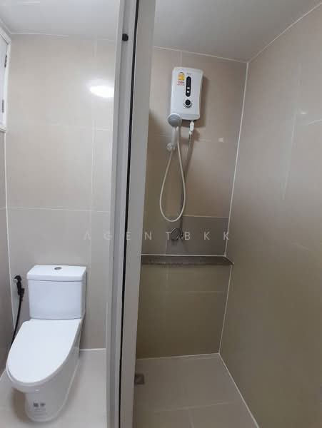 Happy Condo Ratchada 18, Bangkok, Mu Ban Yu Charoen 29 Alley, Samsen Nok, Huai Khwang, Bangkok, 1 Bedroom, 29 sqm, Condo For Rent, by Agentbkk, 500213109 - DDproperty.com