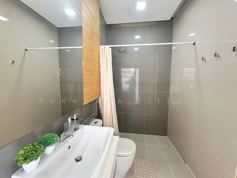 For sale house 2 bedrooms at The Maple, Chon Buri (Pattaya), Huai Yai, Bang Lamung (Pattaya), Chon Buri (Pattaya), 2 Bedrooms, 212 sqm, Single Detached House For Sale, by Pornnapa Titloi, 500213140 - DDproperty.com