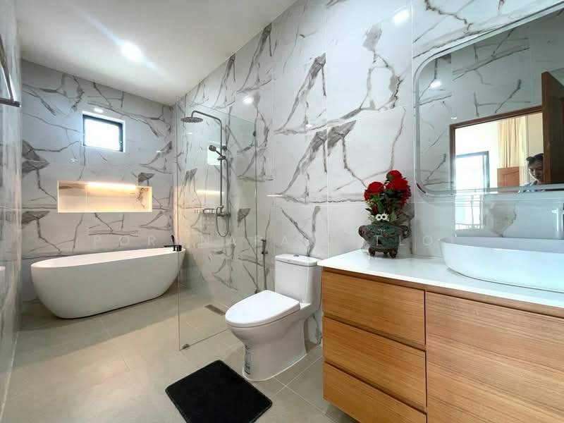 Newly built single house fully furnished, Chon Buri (Pattaya), Nong Pru, Bang Lamung (Pattaya), Chon Buri (Pattaya), 4 Bedrooms, 240 sqm, Single Detached House For Sale, by Pornnapa Titloi, 500213149 - DDproperty.com