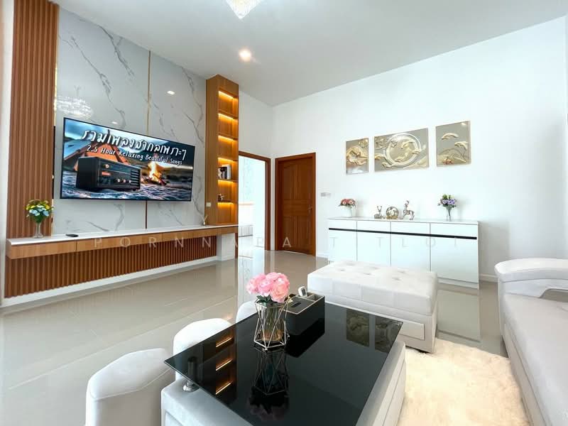 Newly built single house fully furnished, Chon Buri (Pattaya), Nong Pru, Bang Lamung (Pattaya), Chon Buri (Pattaya), 4 Bedrooms, 240 sqm, Single Detached House For Sale, by Pornnapa Titloi, 500213149 - DDproperty.com